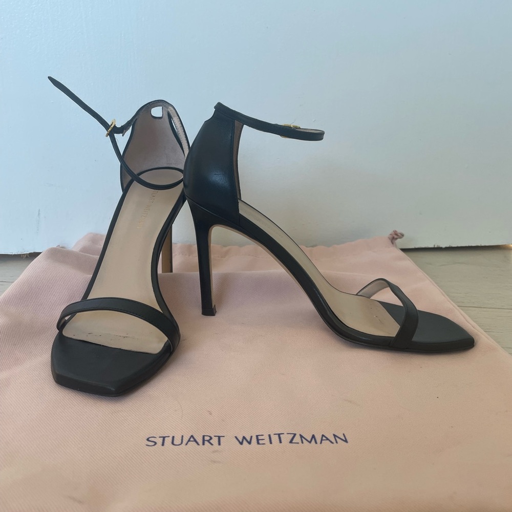 Stuart Weitzman Amelina 95 Leather Sandal (very good condition) size 7